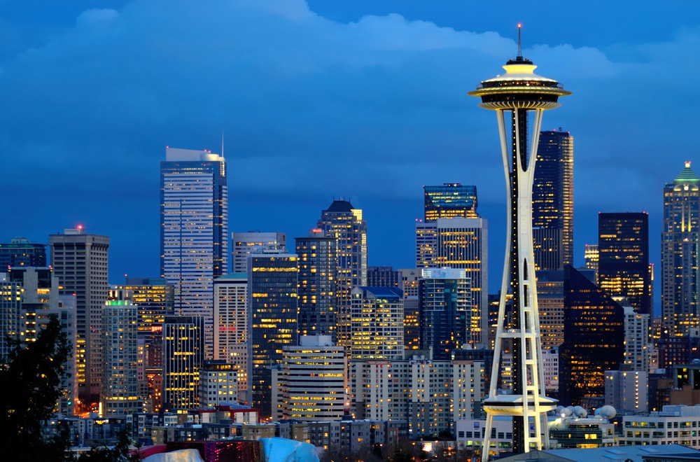 Seattle space needle and skyline at dusk