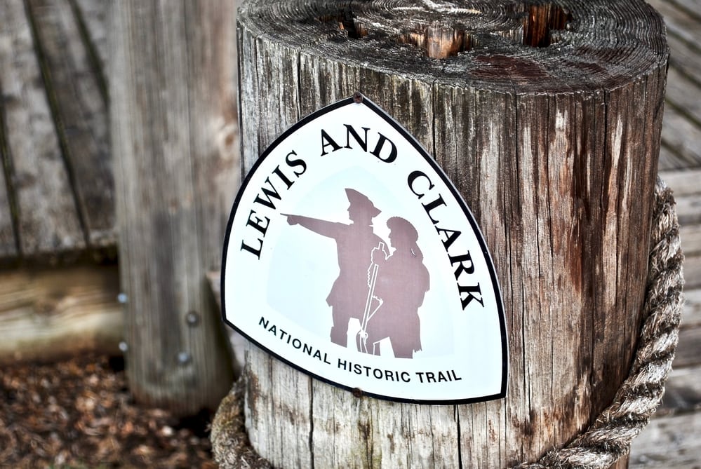 signing pointing out the lewis and clark trail